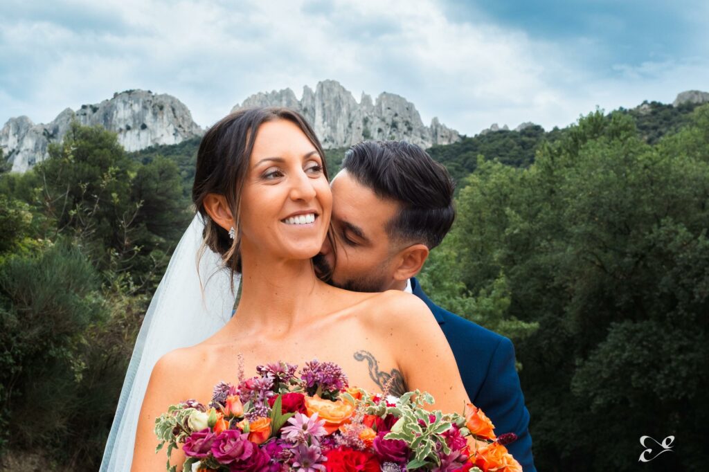 Mariage de Camille et Vincent, Villa St Antoine, Violès, France — Éternel Capture
