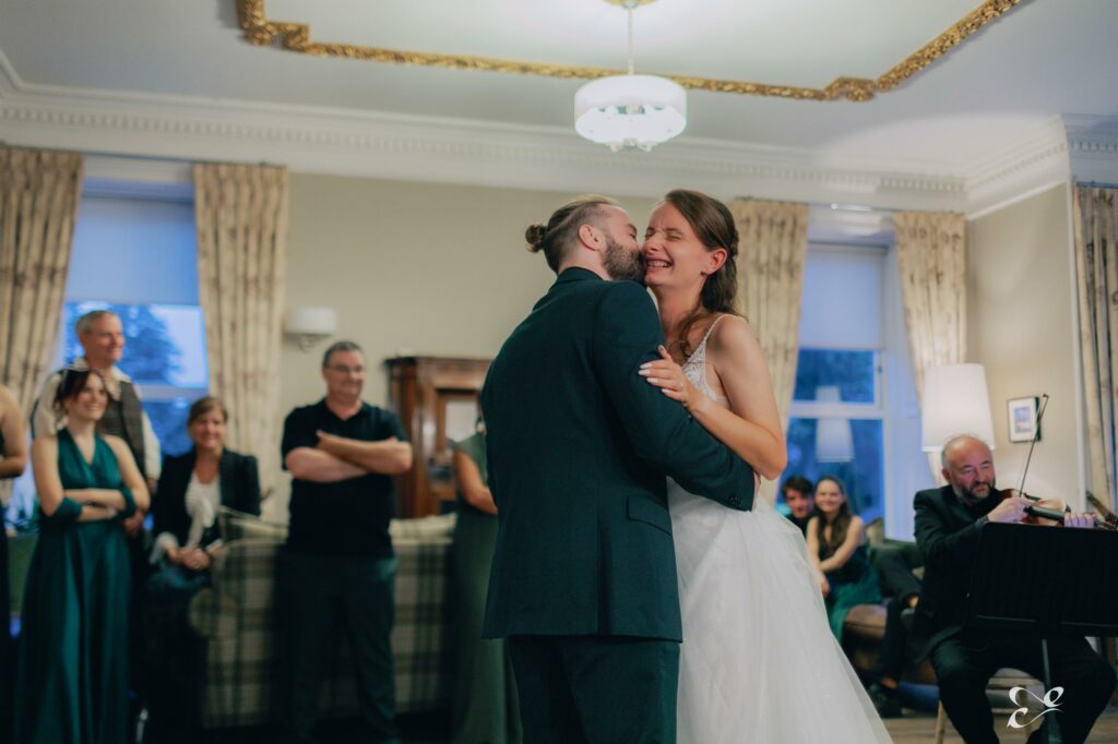 Mariage de Marie et Cédric, Carlogie House, Carnoustie, Écosse — Éternel Capture