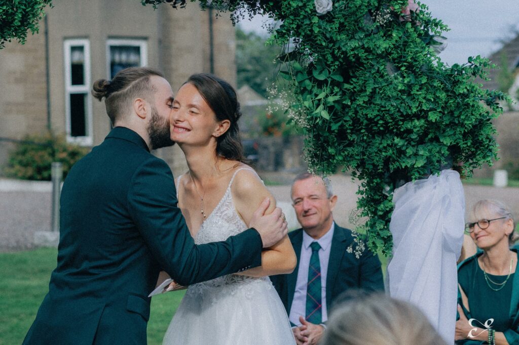 Mariage de Marie et Cédric, Carlogie House, Carnoustie, Écosse — Éternel Capture