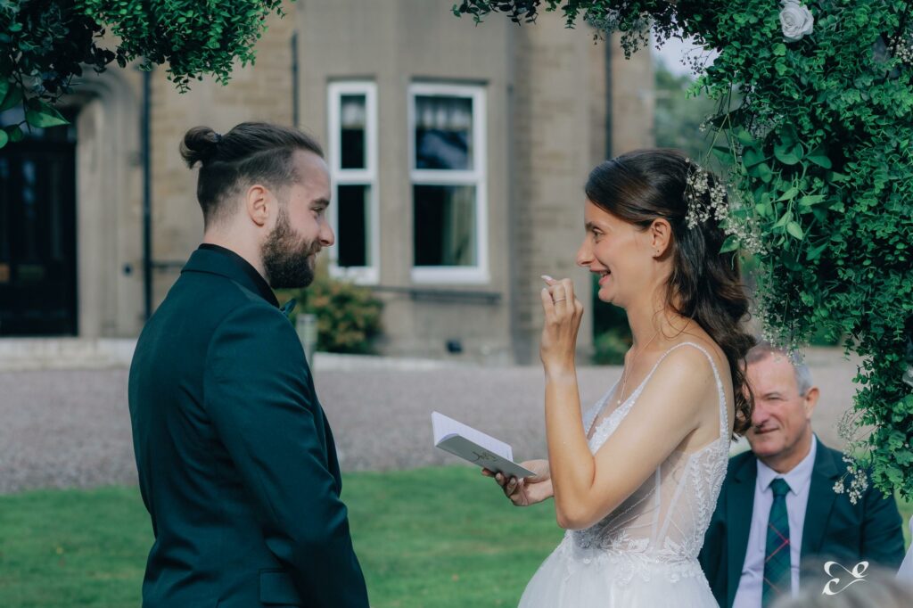 Mariage de Marie et Cédric, Carlogie House, Carnoustie, Écosse — Éternel Capture